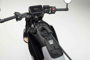 c3_r-300x200 Honda WN7 – przyszłość motocykli elektrycznych czy test cierpliwości portfela?