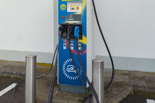 ABB E-mobility przejmuje serwis ładowania ciężarówek ASKO