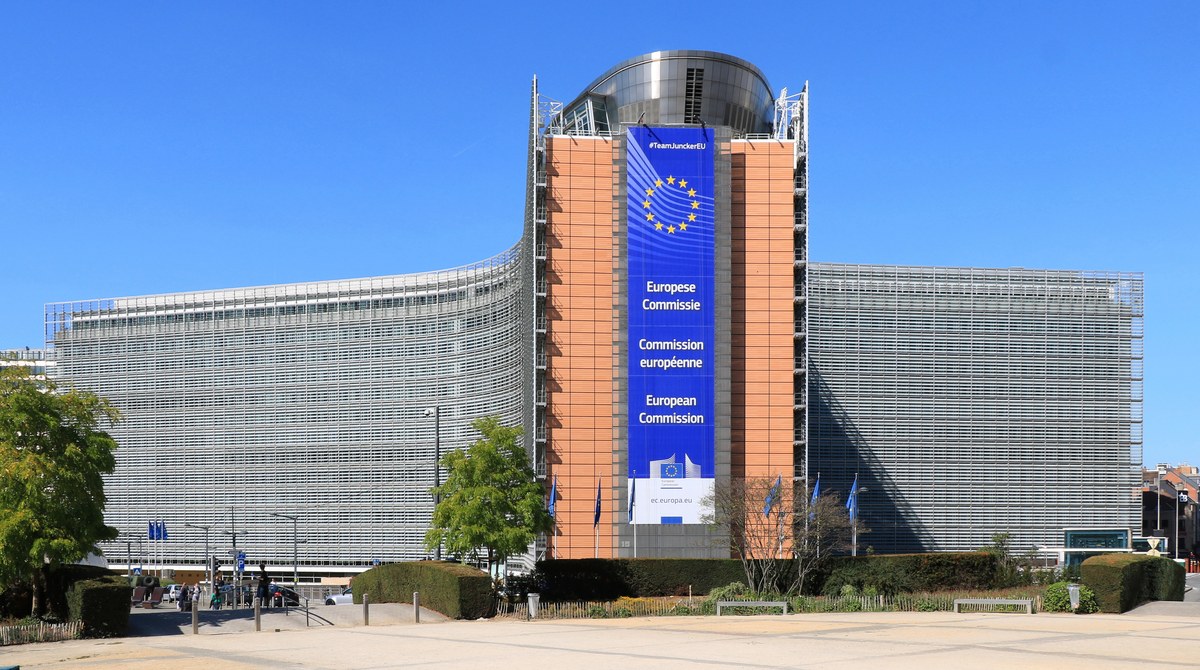 Budynek Berlaymont w Brukseli, siedziba Komisji Europejskiej, autora propozycji zmian w ETS