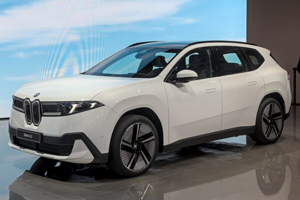 BMW iX3 z Debreczyna na trzy zmiany. Fabryka pracuje 24 godziny na dobę