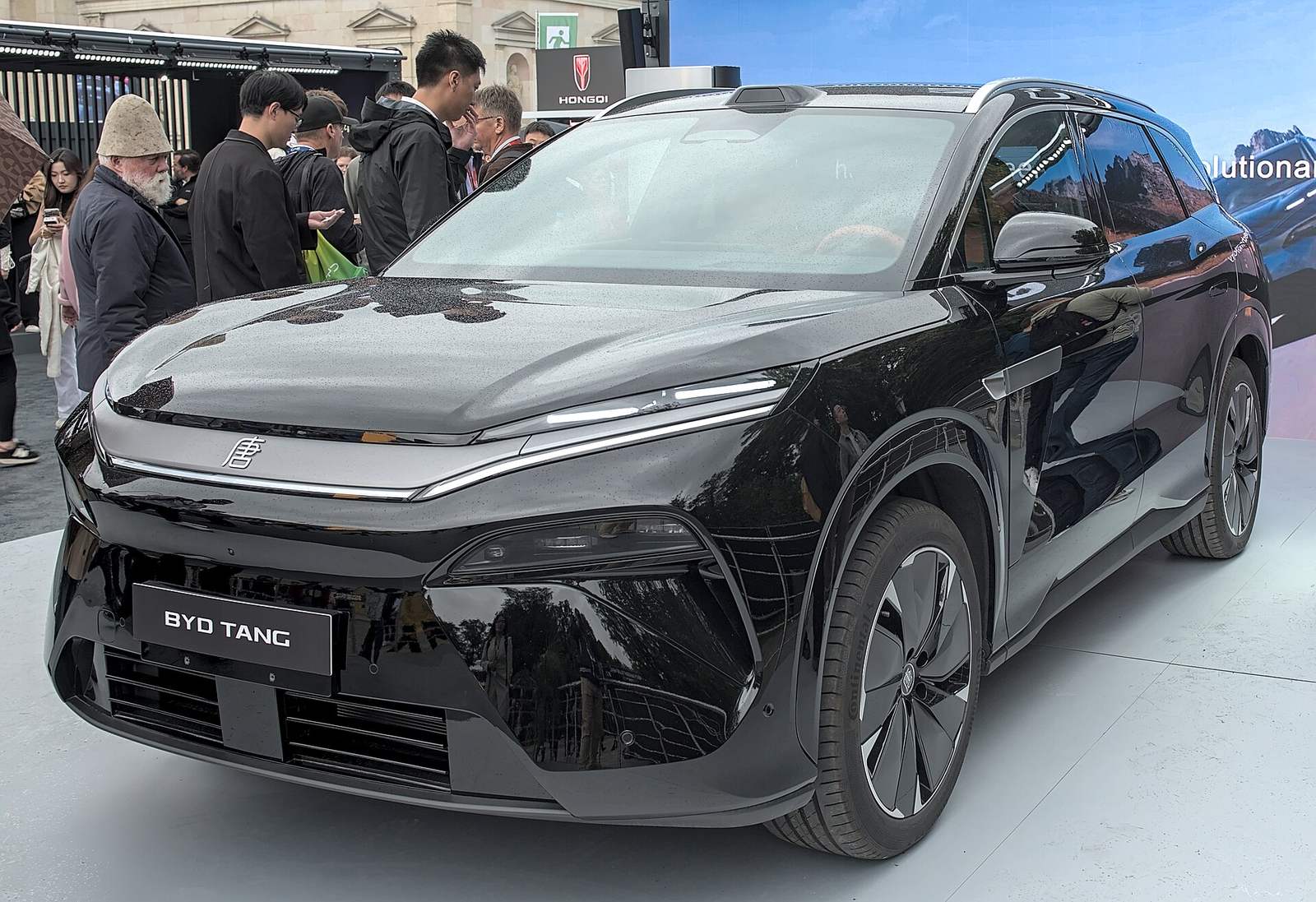 BYD Tang L EV, elektryczny SUV, na targach IAA 2025 w Monachium