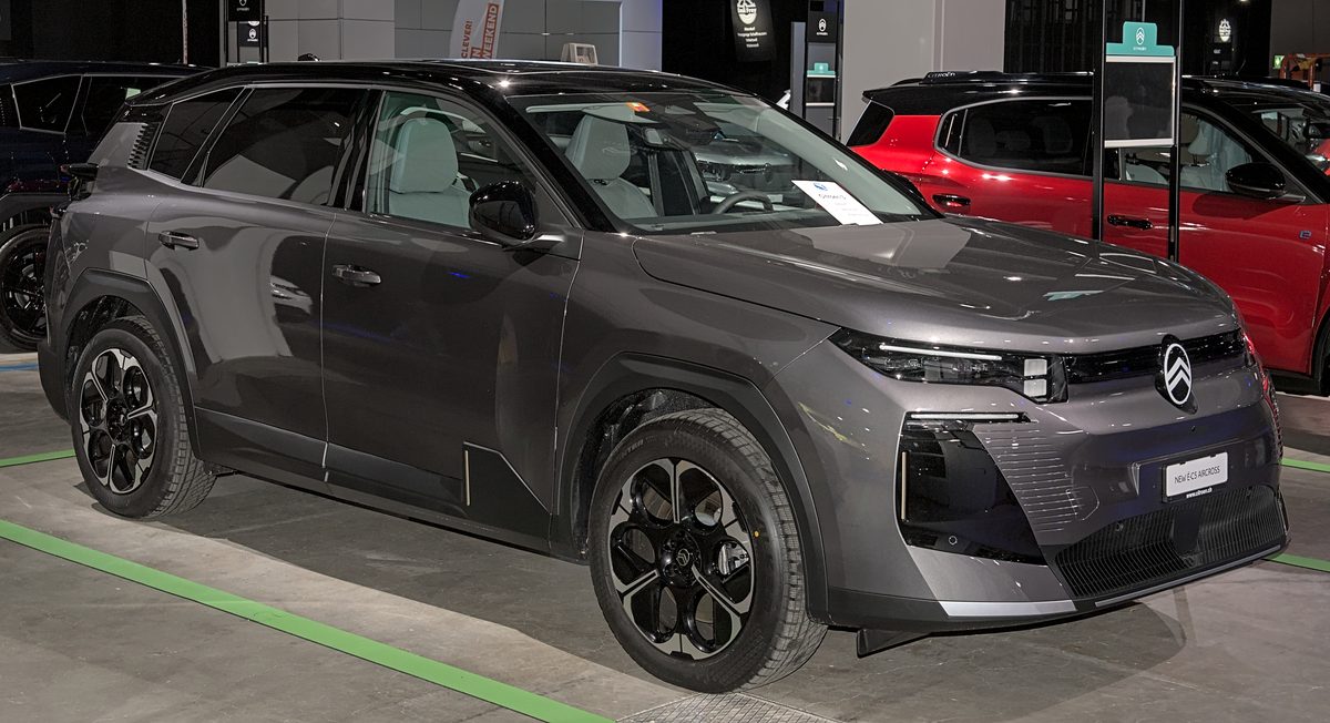 Citroën ë-C5 Aircross montowany w zakładzie w Rennes