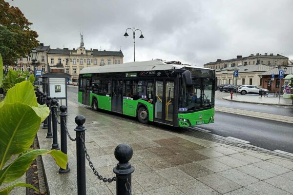 MG Commercial wchodzi do Europy z autobusami elektrycznymi. iEV12LE ma baterię 489 kWh