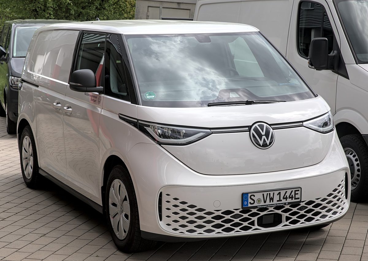 Elektryczny van dostawczy — przykład pojazdu, który trafi do floty miasta