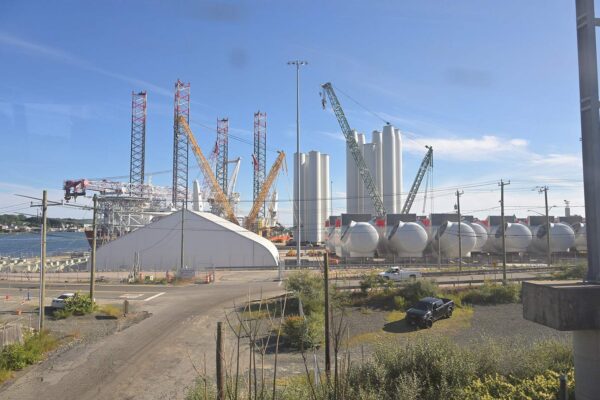 Revolution Wind ma komplet 65 turbin. Farma 704 MW u wybrzeży Rhode Island