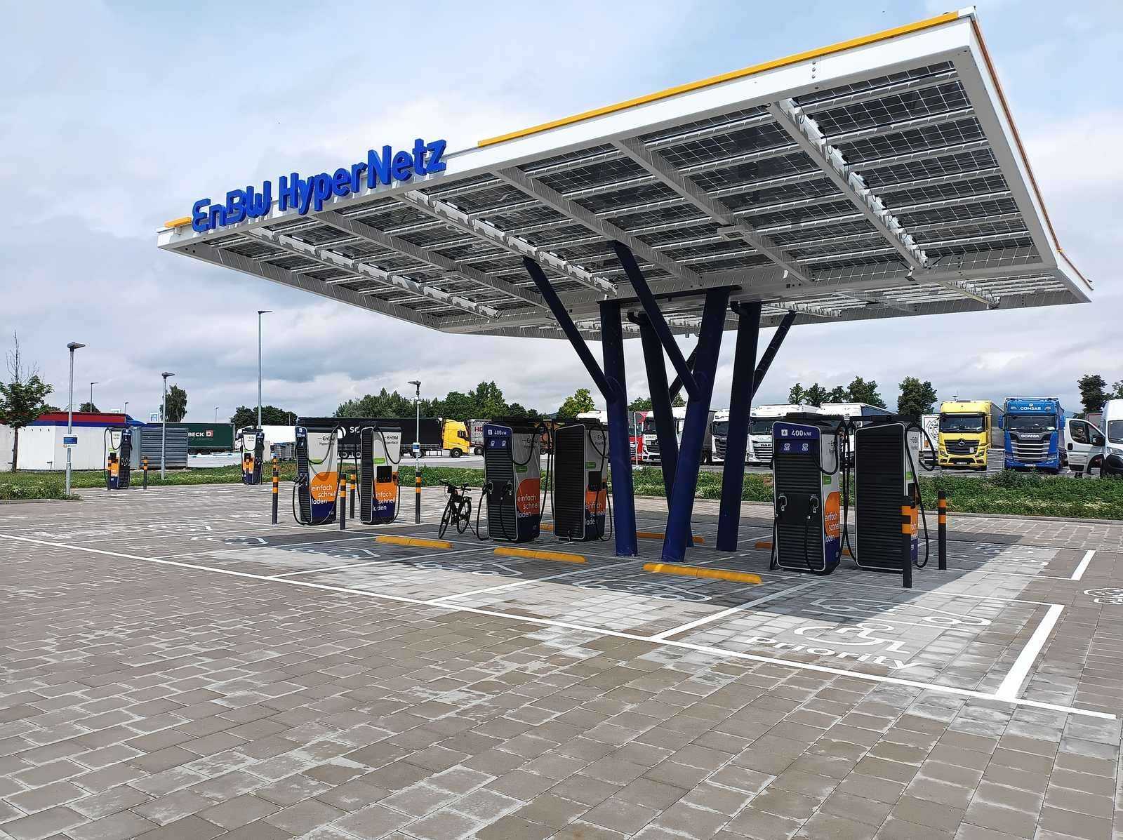 Deutschlandnetz: setny park ładowania przy autostradzie już działa