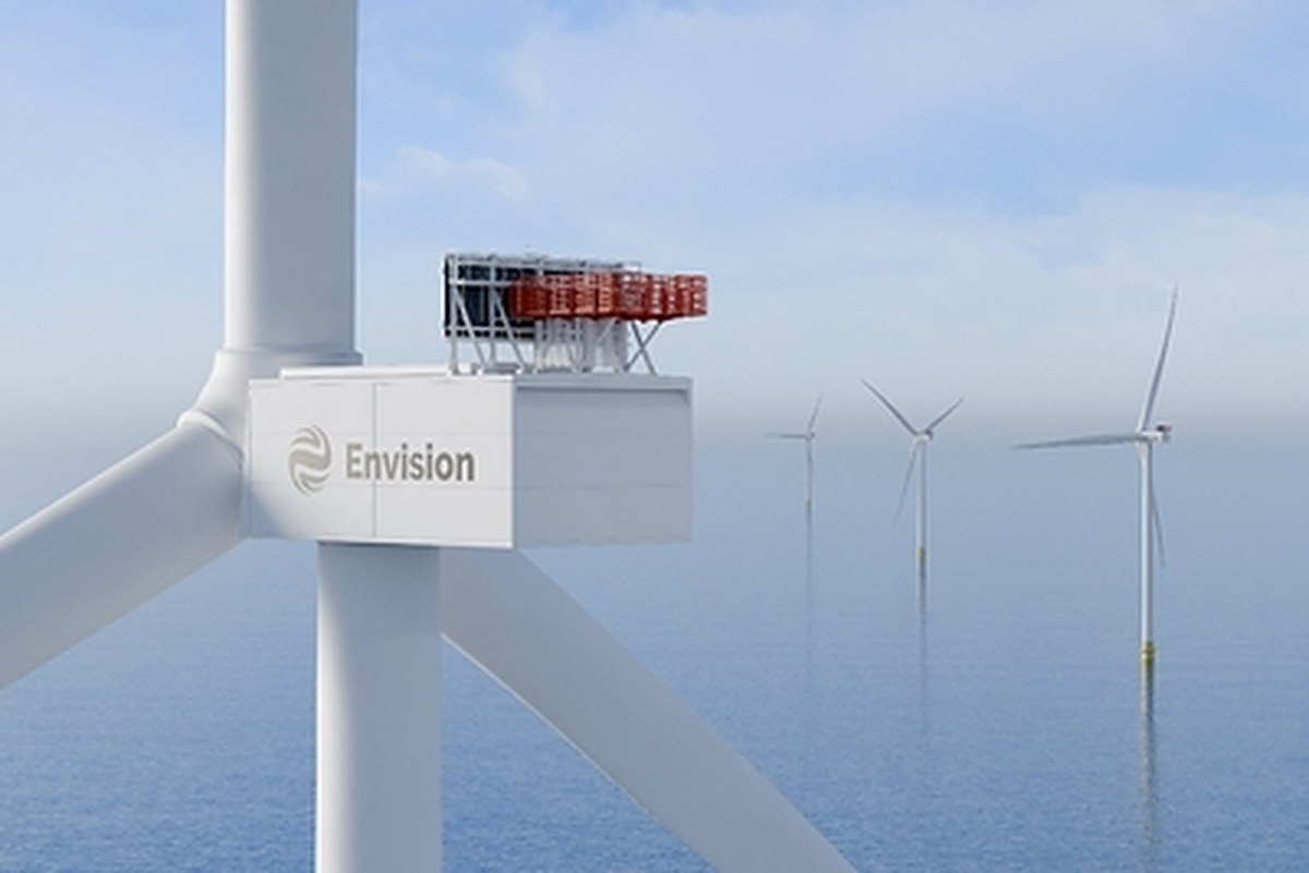 Morska turbina wiatrowa Envision EN-252/16.7 z gondolą oznaczoną logo producenta