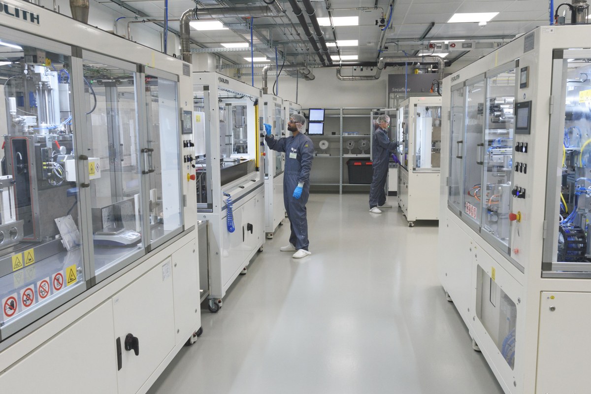 evk-27c8c281177948202b3ddab9-produkcja Grubsze elektrody, więcej energii. Fraunhofer ISE podnosi gęstość ogniw o 10–15 proc.