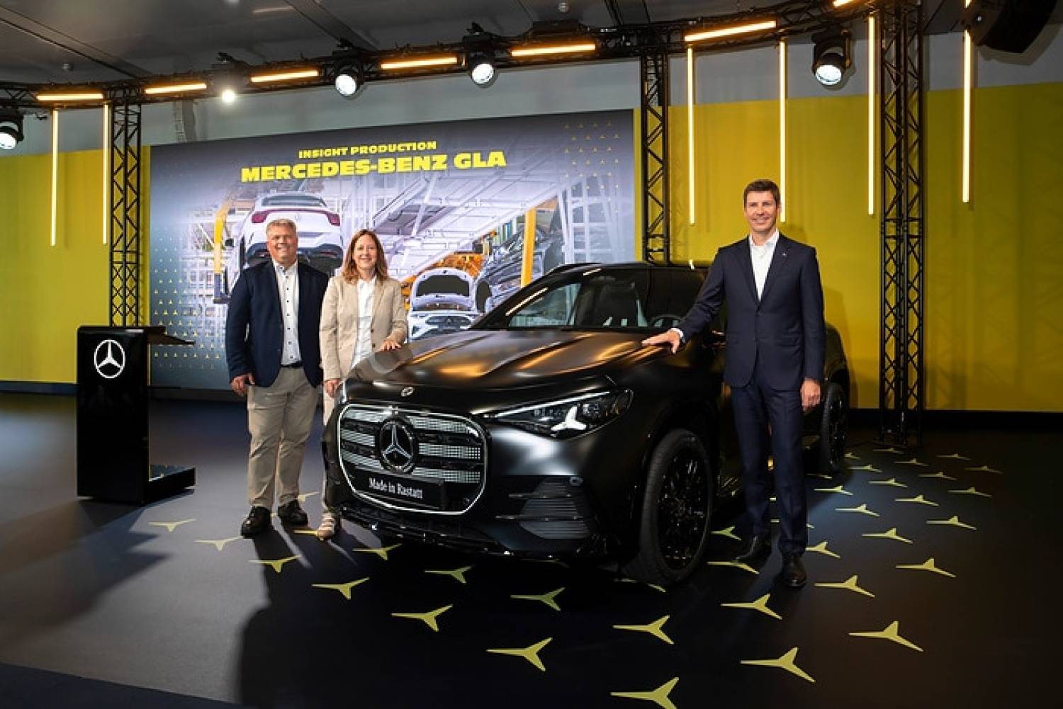 Nowy Mercedes-Benz GLA w wersji elektrycznej na scenie zakładu w Rastatt