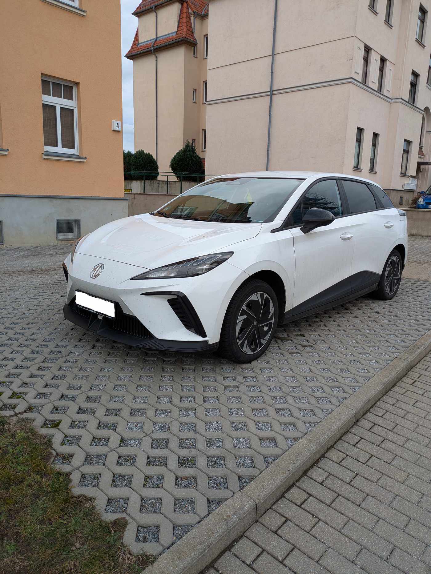MG4 Electric — marka SAIC, którą w Unii Europejskiej obejmują najwyższe cła na chińskie elektryki, do 45,3 proc.