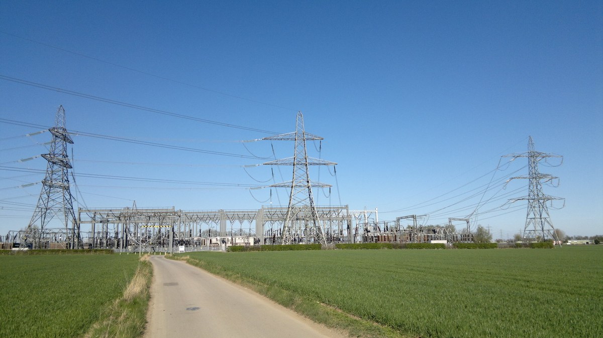 przyłączenie magazynów energii do sieci — stacja przesyłowa w Wielkiej Brytanii