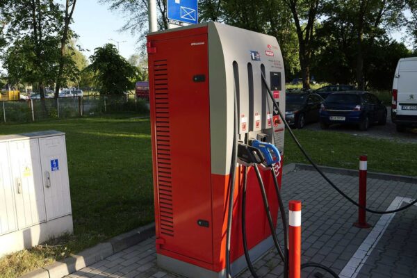 Ładowarki MCS w Polsce: Orlen otworzył stację 1,5 MW przy A1