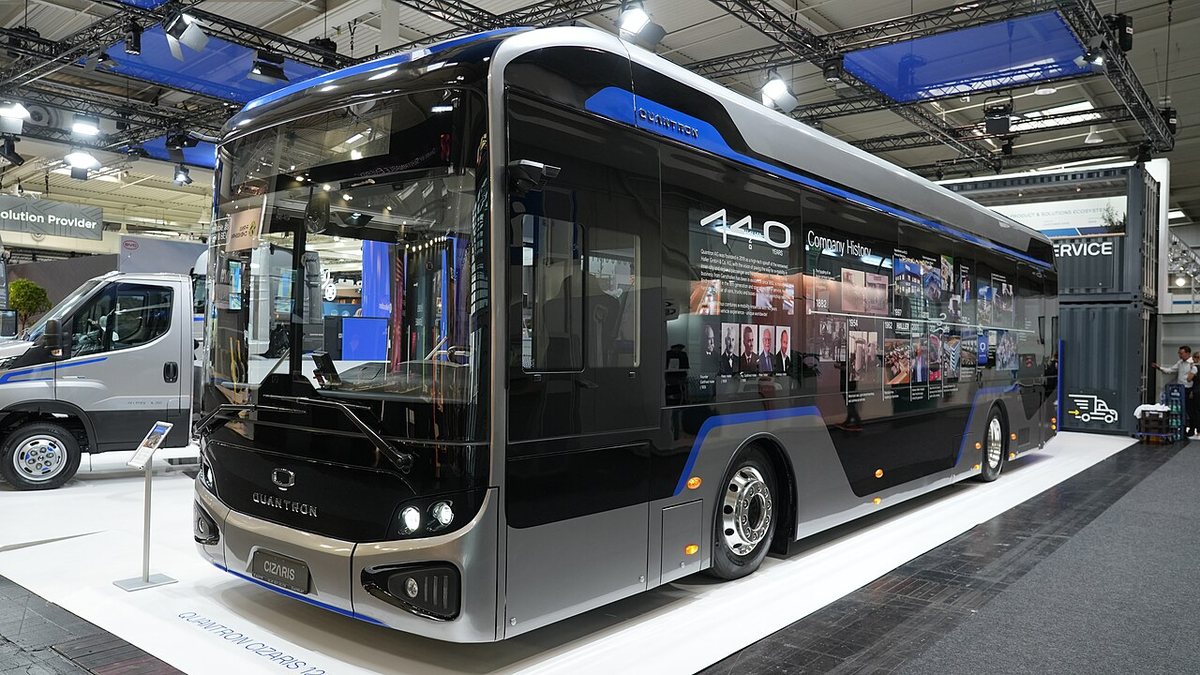 Elektryczny autobus Quantron Cizaris na targach IAA 2022
