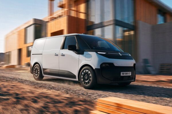 Renault Trafic Van E-Tech electric z 800 V. Premiera na IAA 2026