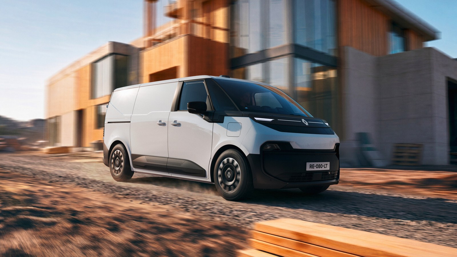 Renault Trafic Van E-Tech electric, elektryczny van Renault, widok z boku w ruchu