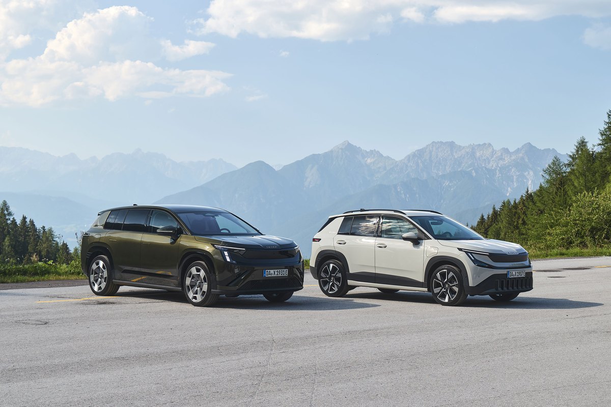Škoda Peaq, duży elektryczny SUV, obok mniejszej Škody Epiq