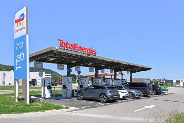 Elektryki to już 21,7 procent nowych aut w UE. Francja i Niemcy ciągną rynek