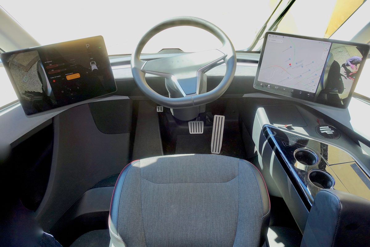tesla-semi-kabina Tesla Semi w Europie: 550 km zasięgu i ładowanie do 800 kW