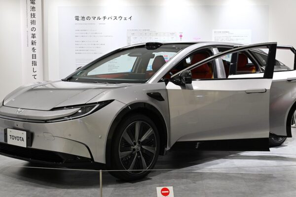 Toyota wchodzi w auta z przedłużaczem zasięgu. Produkcja w Chinach ruszy w 2027 roku