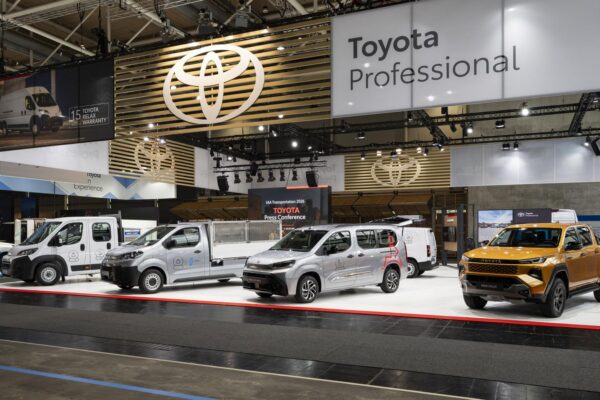 Toyota Hilux na wodór w 2028 roku. Marka chce 8 proc. rynku LCV