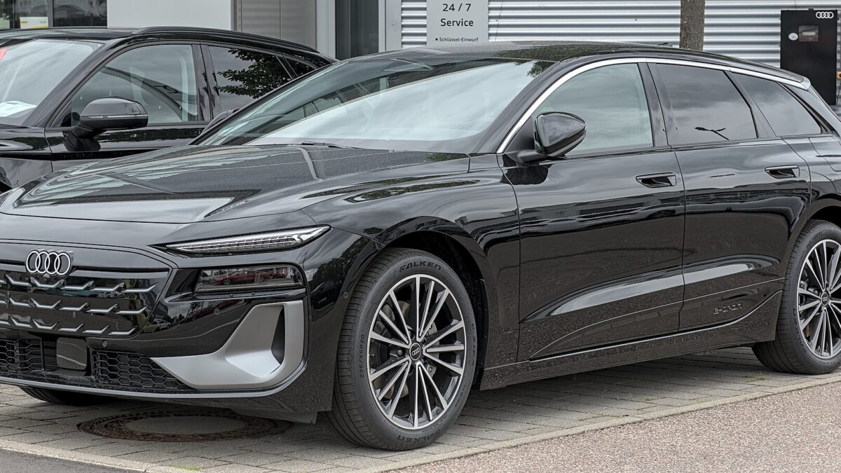 Audi A6 Avant e-tron – widok z boku