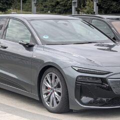 Audi A6 Sportback e-tron quattro 315 kW (2024) – widok z boku