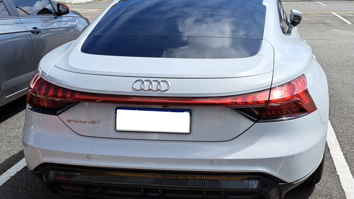 Audi e-tron GT quattro 370 kW (2024) – widok z tyłu
