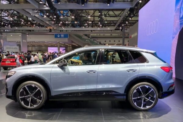 Audi Q4 e-tron – widok z boku