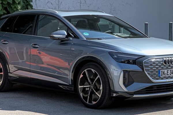 Audi Q4 e-tron (2021) – widok z przodu