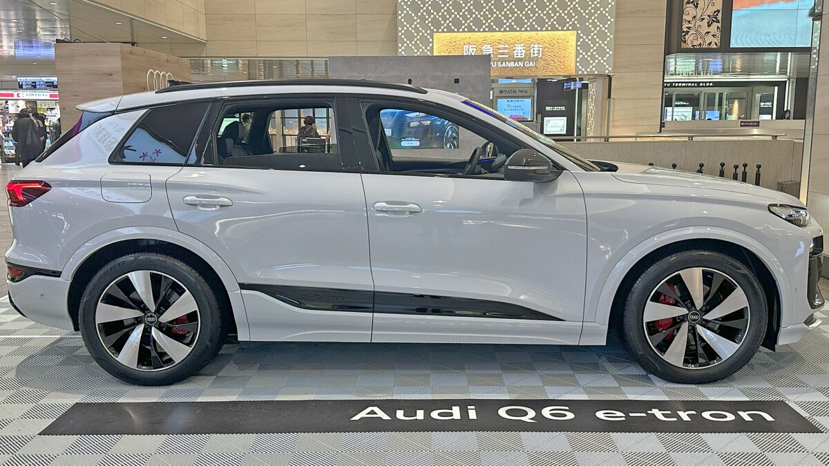 Audi Q6 e-tron – widok z boku