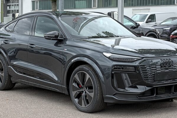 Audi Q6 Sportback e-tron (2024) – widok z przodu