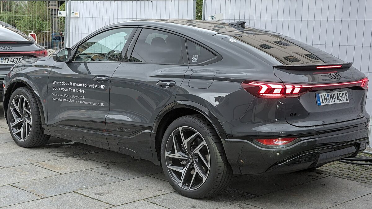 Audi Q6 Sportback e-tron 185 kW (2024) – widok z tyłu
