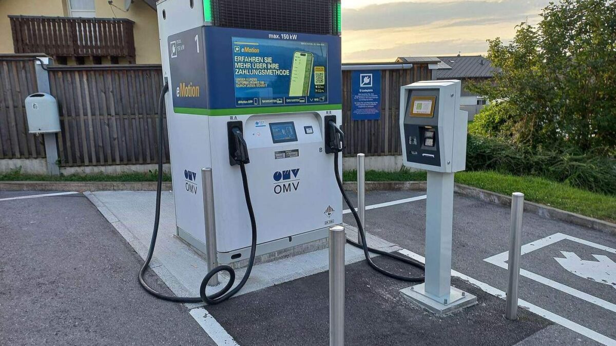 Stacja szybkiego ładowania OMV eMotion o mocy 150 kW w Austrii