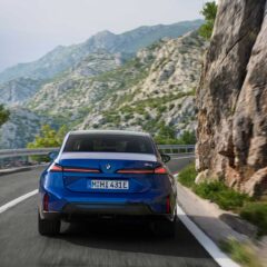 BMW i3 40 xDrive (2026) – widok z tyłu