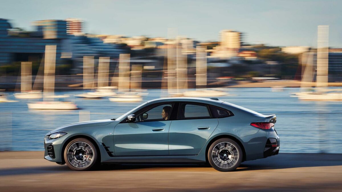 BMW i4 – widok z boku