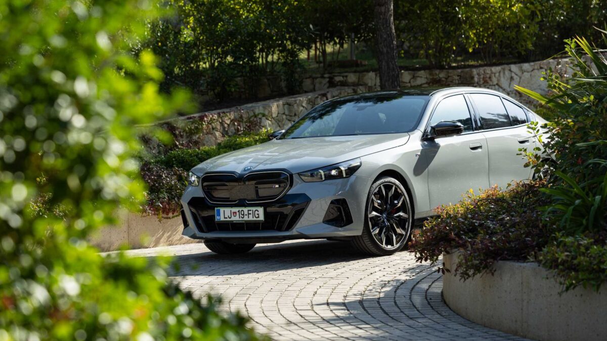 BMW i5 eDrive40 (2023) – zdjęcie 3