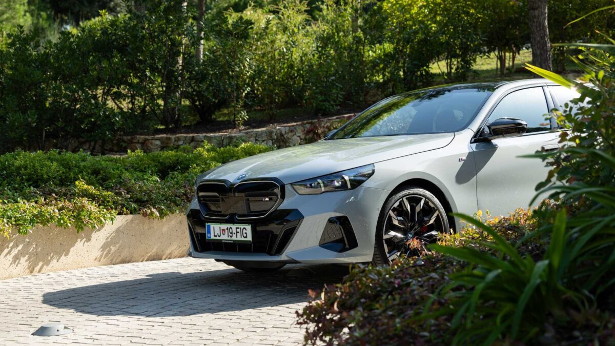 BMW i5 eDrive40 (2023) – zdjęcie 2