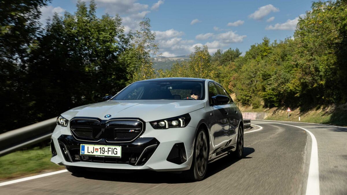 BMW i5 eDrive40 (2023) – zdjęcie 1