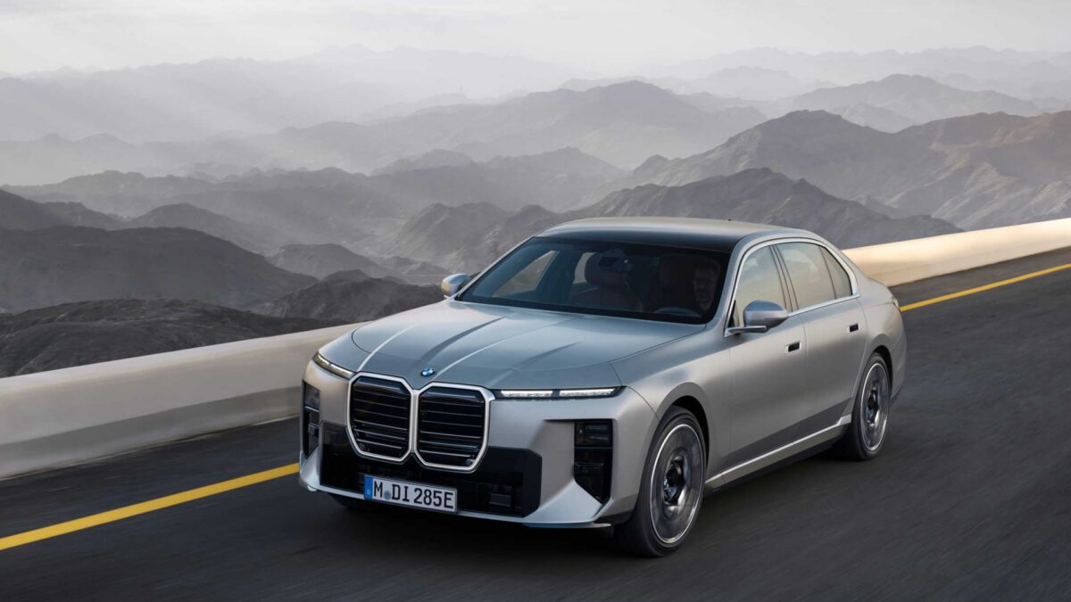 BMW i7 60 xDrive (2022) – widok z przodu