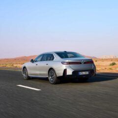 BMW i7 60 xDrive (2022) – widok z tyłu