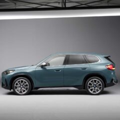 BMW iX1 eDrive20 (2022) – widok z boku