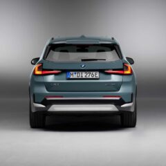 BMW iX1 eDrive20 (2022) – widok z tyłu