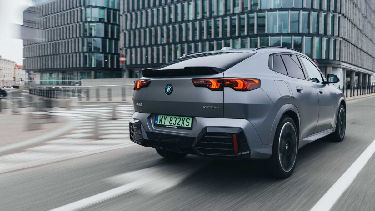 BMW iX2 eDrive20 (2023) – zdjęcie 3