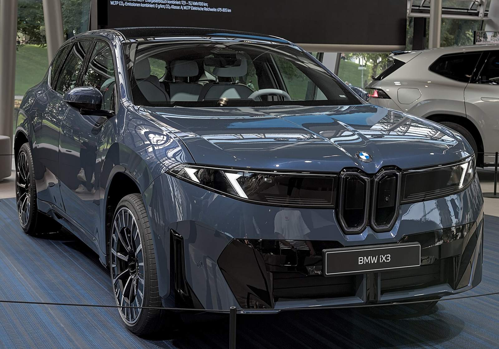 Elektryki BMW — iX3 nowej generacji (Neue Klasse) na zdjęciu z 2025 roku