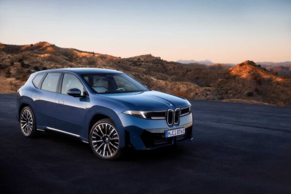 BMW iX3 (2026) – widok z przodu