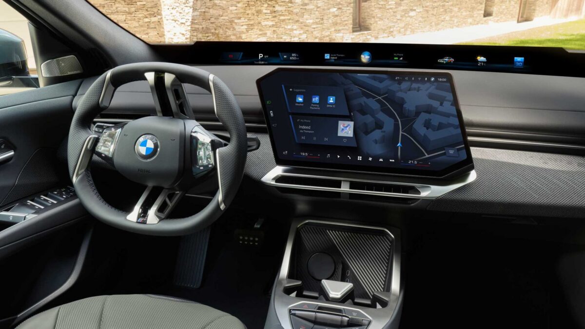 BMW iX4 40 xDrive (2026) – wnętrze