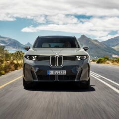 BMW iX5 60 xDrive (2026) – widok z przodu