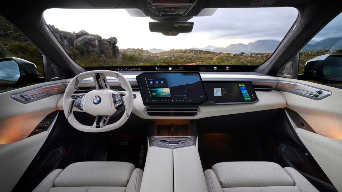 BMW iX5 60 xDrive (2026) – wnętrze