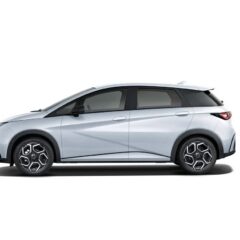 BYD Dolphin Comfort (2023) – widok z boku