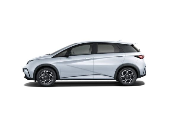 BYD Dolphin – widok z boku